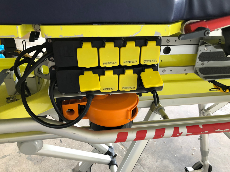 Intensivtrage Starmed auf Stollenwerk Fahrtrage, gebraucht